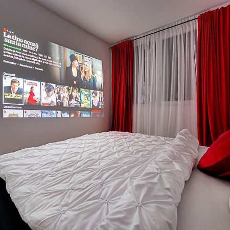 Apartament Ari Cinema Apartament With 2M Videoproiector Arad Zewnętrze zdjęcie