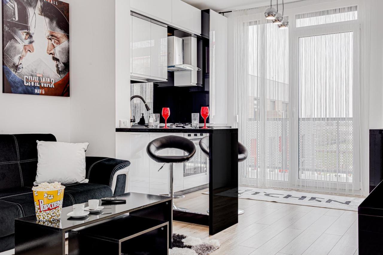Apartament Ari Cinema Apartament With 2M Videoproiector Arad Zewnętrze zdjęcie